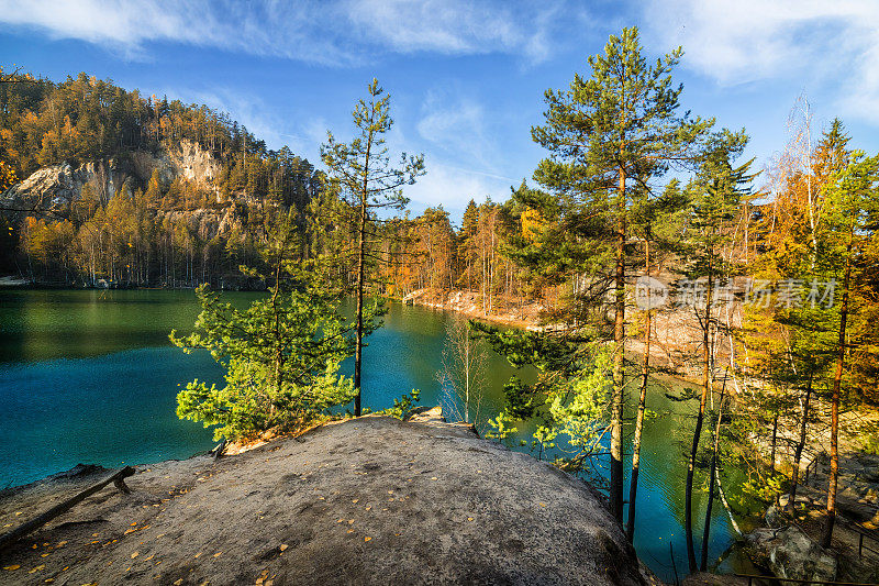 国家公园Adrspach-Teplice Rocktown的小湖